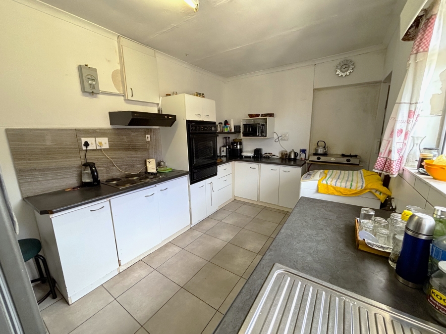 5 Bedroom Property for Sale in Lotus River Western Cape